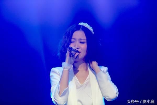 ����ȥ������ȴ�õ����㣬��41981��С��������Ϊ��